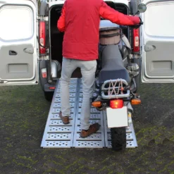 TrutzHolm® Alu Auffahrrampe 175cm Rampe 3 Fach Faltbar 1020 Kg Verladerampe Dreifachrampe Breitrampe Motorradrampe 13 TrutzHolm® Alu Auffahrrampe 175cm Rampe 3 Fach Faltbar 1020 Kg Verladerampe Dreifachrampe Breitrampe Motorradrampe -Volkswagen || AL-KO Verkaufsgeschäft 226397dc1fb6c031fcfa0acdc074067c