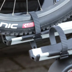 Unitec Kupplungs-Fahrradträger Alu-Atlas, Beleuchtung Mit 13-poligem Stecker 9 Unitec Kupplungs-Fahrradträger Alu-Atlas, Beleuchtung Mit 13-poligem Stecker -Volkswagen || AL-KO Verkaufsgeschäft 353f82265bd28d5f46e999433ab9ee23