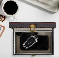 Keyless Go Schutz Autoschlüssel Box, RFID Signal Blocker Box Für Autoschlüssel Funkschlüssel Abschirmung Diestahlschutz Faraday Box Mit Schlüsseltasche Strahlungsschutz 13 Keyless Go Schutz Autoschlüssel Box, RFID Signal Blocker Box Für Autoschlüssel Funkschlüssel Abschirmung Diestahlschutz Faraday Box Mit Schlüsseltasche Strahlungsschutz -Volkswagen || AL-KO Verkaufsgeschäft 49874a6d0edcc65fa76a5416c00b88dd