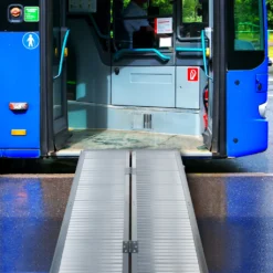 Jago® Rollstuhl Rampe - Aluminium, Klappbar, Versch. Größen (90 Cm, 122 Cm, 150cm), Mobile Faltbar, 270 Kg - Rollstuhlrampe, Auffahrrampe (150cm) 23 Jago® Rollstuhl Rampe - Aluminium, Klappbar, Versch. Größen (90 Cm, 122 Cm, 150cm), Mobile Faltbar, 270 Kg - Rollstuhlrampe, Auffahrrampe (150cm) -Volkswagen || AL-KO Verkaufsgeschäft 8a12d3273f2d60dd6bd50721a8228848