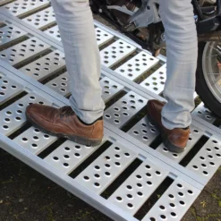 TrutzHolm® Alu Auffahrrampe 175cm Rampe 3 Fach Faltbar 1020 Kg Verladerampe Dreifachrampe Breitrampe Motorradrampe 15 TrutzHolm® Alu Auffahrrampe 175cm Rampe 3 Fach Faltbar 1020 Kg Verladerampe Dreifachrampe Breitrampe Motorradrampe -Volkswagen || AL-KO Verkaufsgeschäft cc19d0826c8f88ea071801d2da74bf2c